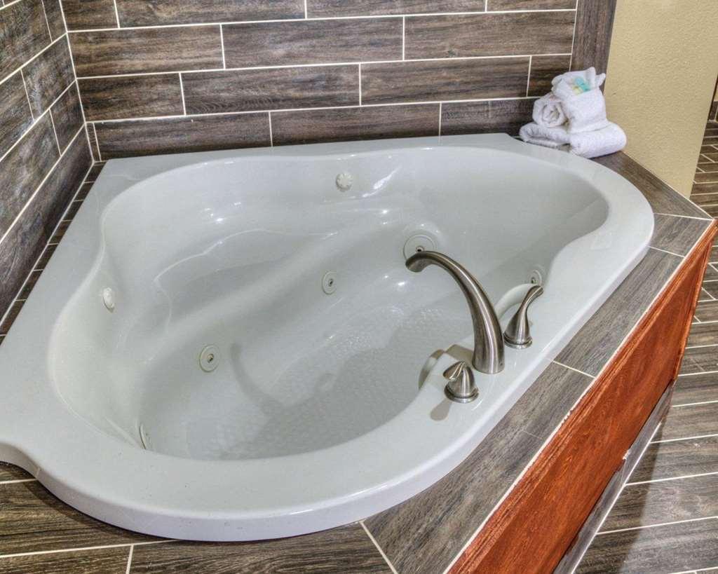 Comfort Suites Plymouth Near Us-30 Zimmer foto